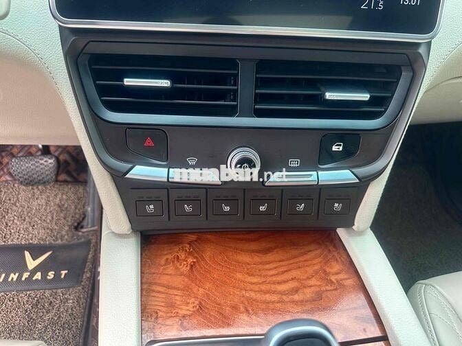 VinFast President 2021 - 69000 km cực mới