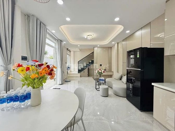 Nhà 8 x 4 đúc 1 trệt 1 lầu hẻm 4m đường số 1 p16 gò vấp 