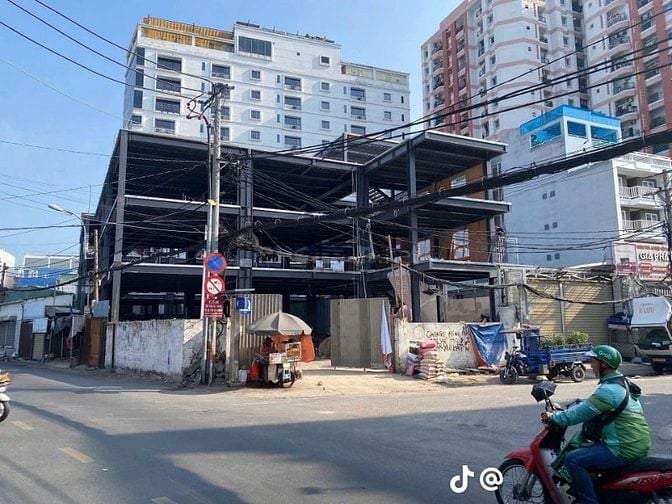 Cho thuê nhà góc 2MT 328 Ung Văn Khiêm – Tân Cảng, P.25, Q.Bình Thạnh