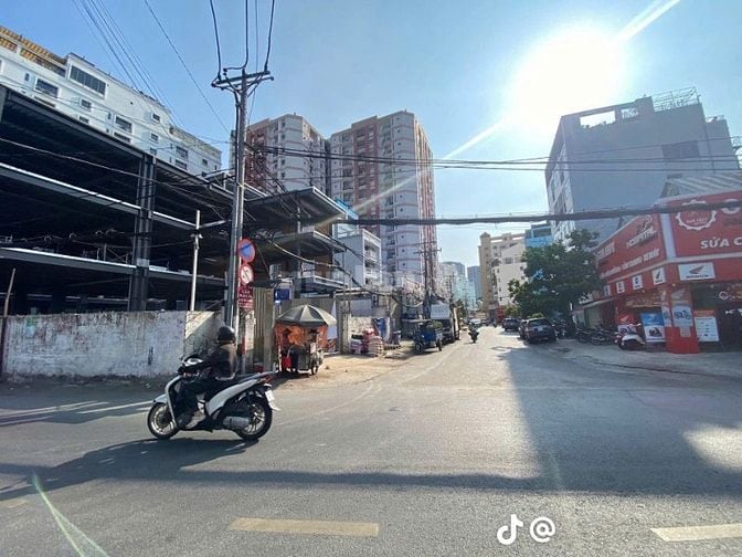 Cho thuê nhà góc 2MT 328 Ung Văn Khiêm – Tân Cảng, P.25, Q.Bình Thạnh