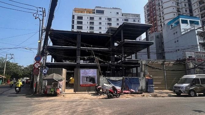 Cho thuê nhà góc 2MT 328 Ung Văn Khiêm – Tân Cảng, P.25, Q.Bình Thạnh