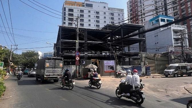 Cho thuê nhà góc 2MT 328 Ung Văn Khiêm – Tân Cảng, P.25, Q.Bình Thạnh