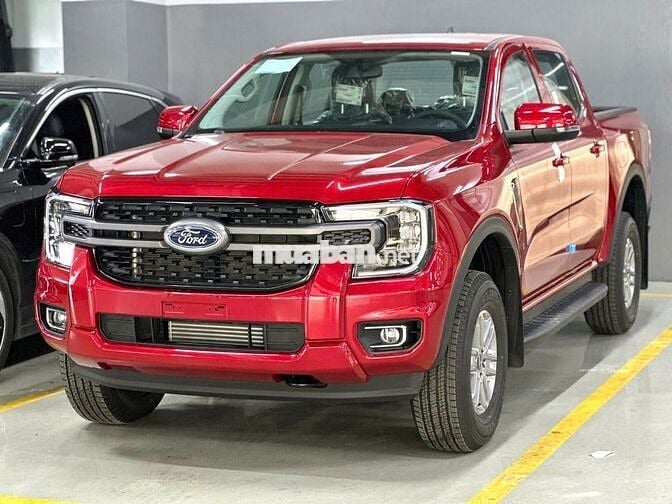 Ford Ranger 25 XLS-màu đỏ new nhiều ưu đãi-xe sẵn