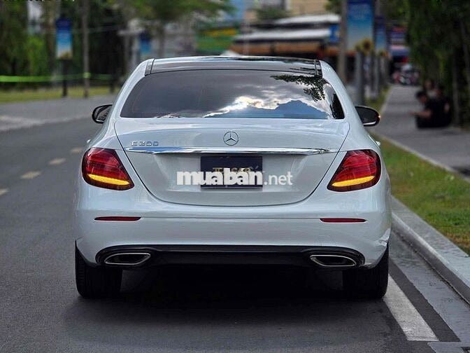 Mercedes-Benz E200 sport đen/nâu sx2019