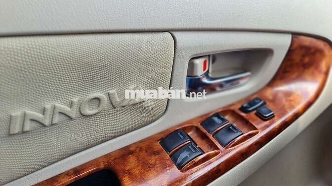 Toyota Innova 2008 G - 180000 km
