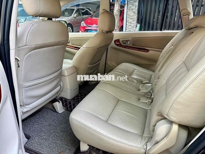 Toyota Innova 2007 G - 150000 km