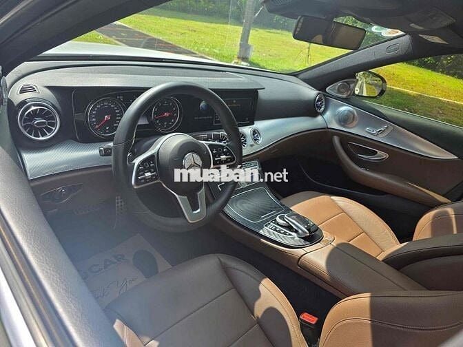 Mercedes-Benz E200 sport đen/nâu sx2019