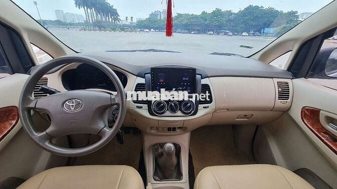 Toyota Innova 2008 G - 180000 km