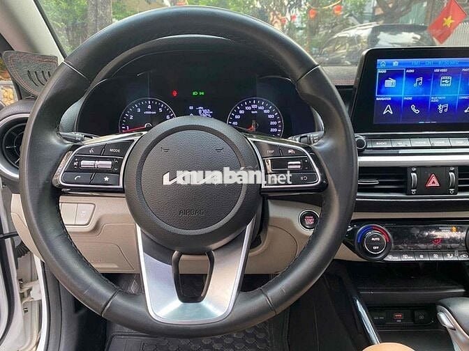 Kia K3 2022 1.6 Premium - 8000 km