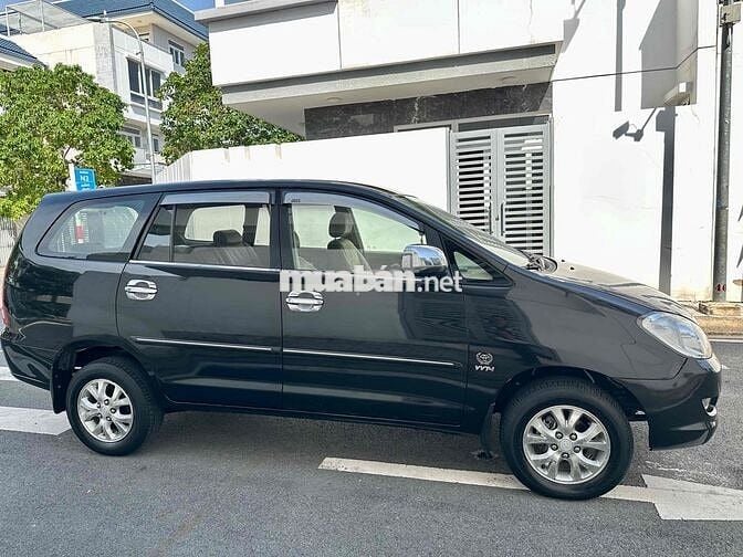 Toyota Innova 2007 G - 150000 km