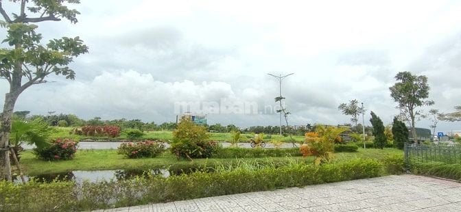 BÁN NHÀ LÔ GÓC  – VỊ TRÍ ĐẮC ĐỊA TẠI CENTA RIVERSIDE TỪ SƠN