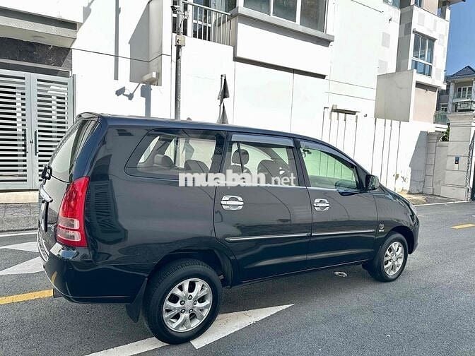 Toyota Innova 2007 G - 150000 km