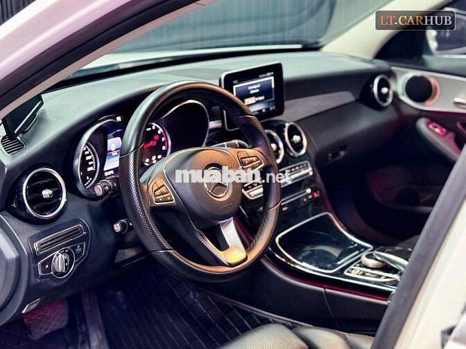 Mercedes C200 model 2017 chủ đi giữ gìn kỹ