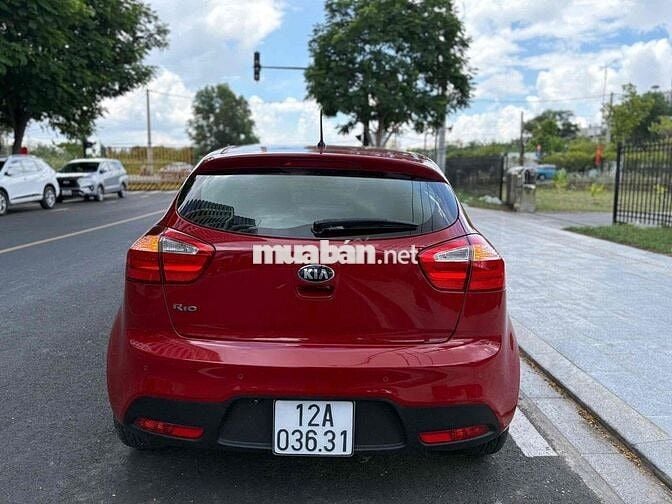 Kia Rio 2014 1.4 AT Sedan - 100000 km