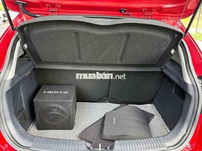 Kia Rio 2014 1.4 AT Sedan - 100000 km