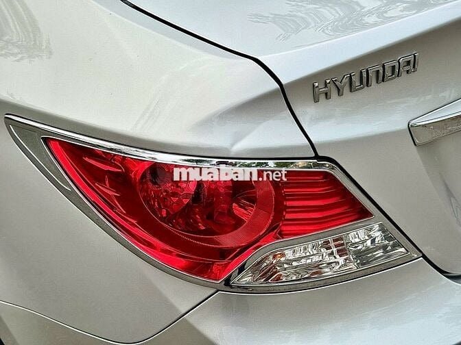 Hyundai Accent 2012 1.4 AT