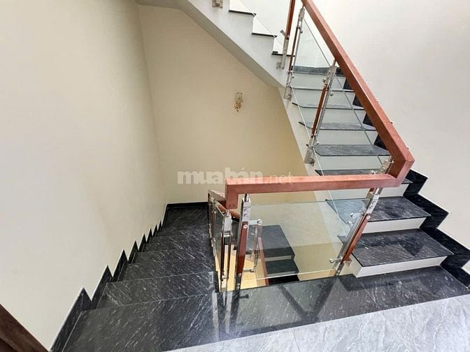 BÁN NHÀ CHÍNH CHỦ – VỊ TRÍ ĐẸP, GIÁ TỐT, SỔ HỒNG RIÊNG 