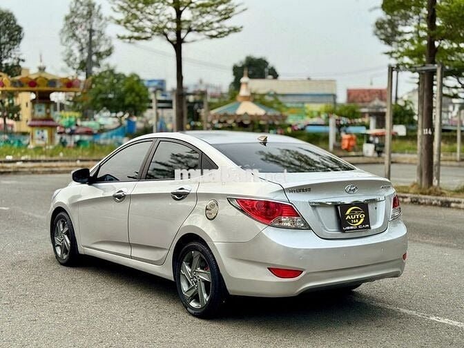 Hyundai Accent 2012 1.4 AT