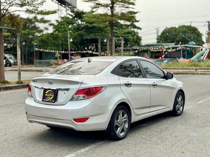 Hyundai Accent 2012 1.4 AT