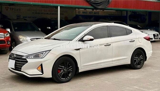 Hyundai Elantra 2019 1.6AT - 60000 km
