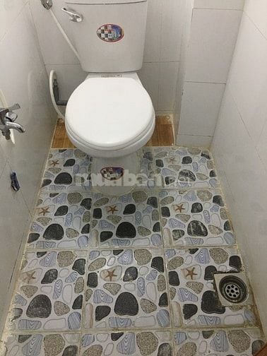 BÁN CĂN HỘ LẦU 3 QUẬN 5 MẶT TIỀN VÕ VĂN KIỆT 