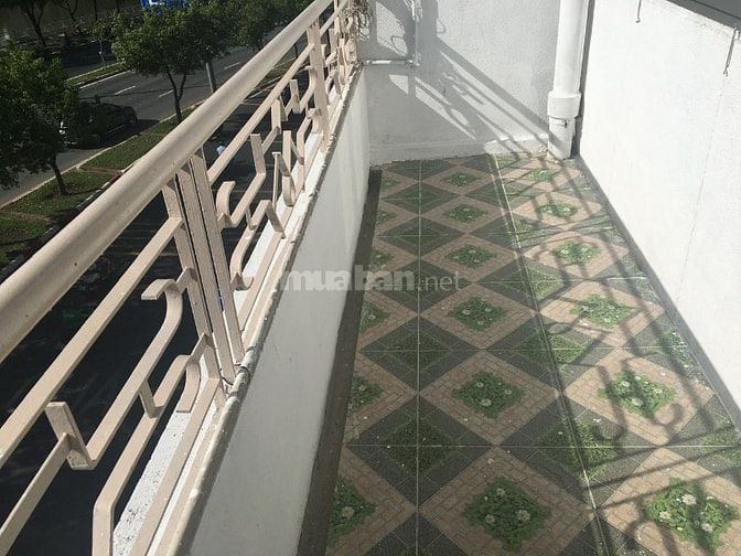 BÁN CĂN HỘ LẦU 3 QUẬN 5 MẶT TIỀN VÕ VĂN KIỆT 