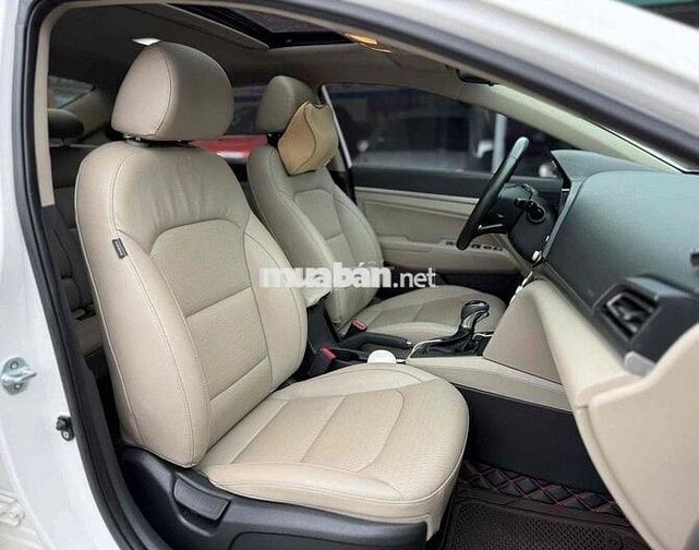 Hyundai Elantra 2019 1.6AT - 60000 km