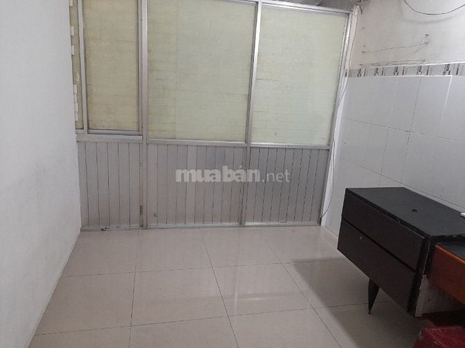 BÁN CĂN HỘ LẦU 3 QUẬN 5 MẶT TIỀN VÕ VĂN KIỆT 