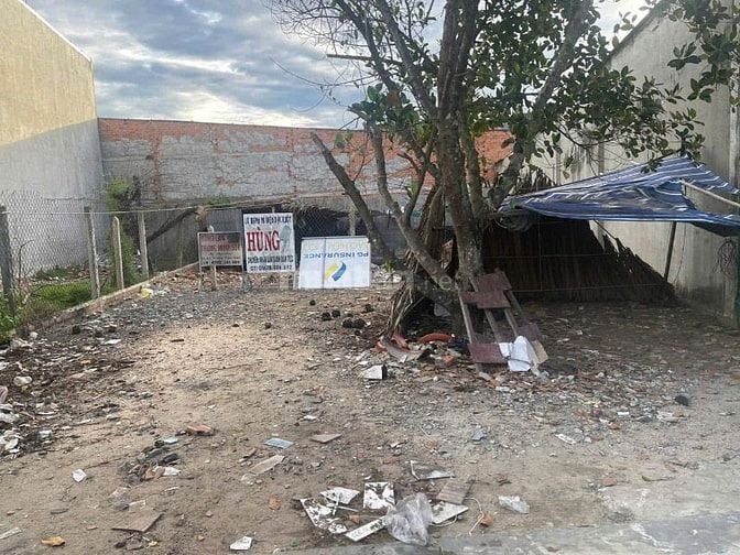 Trung tâm Thị Trấn Gò Dầu. Đất nở hậu 240tr 1m ngang