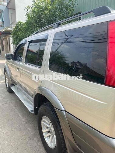 Ford Everest 2005 Gasoline XL 4x2 - 11111 km