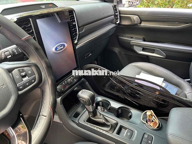 Ford Everest 2024 Titanium 2.0L 4x2 AT - 11000 km