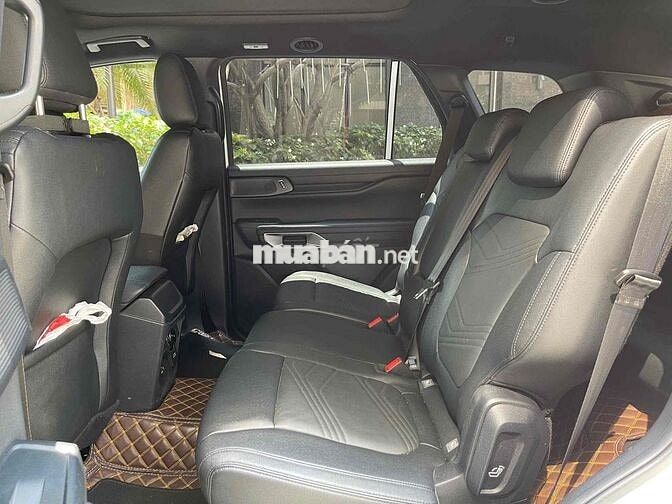Ford Everest 2024 Titanium 2.0L 4x2 AT - 11000 km