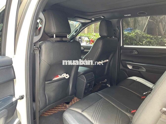 Ford Everest 2024 Titanium 2.0L 4x2 AT - 11000 km