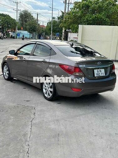 Hyundai Accent 2011 1.4 AT - 168000 km