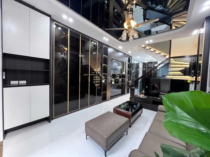 Bán nhà dân xây mới có thang máy. giá 7,5 tỷ