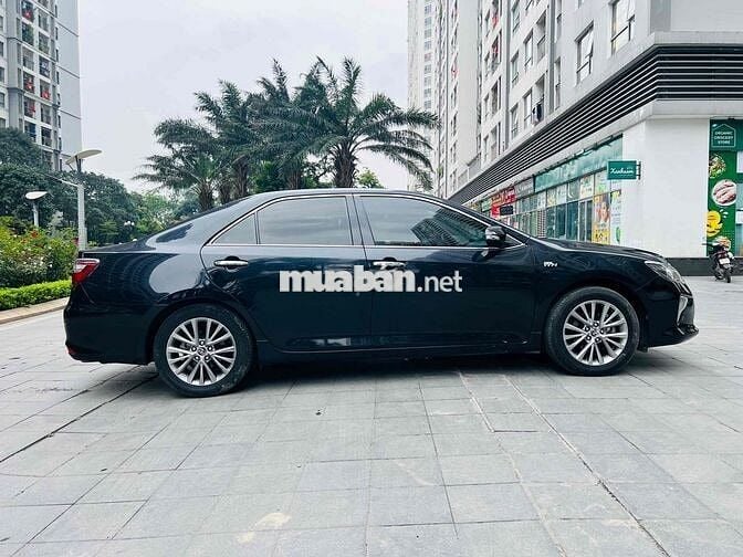 Toyota Camry 2.5Q 8 vạn km zin xuất sắc 100%