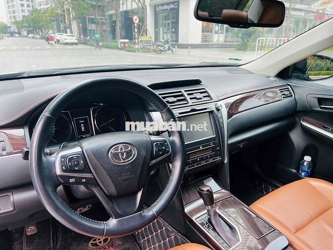 Toyota Camry 2.5Q 8 vạn km zin xuất sắc 100%