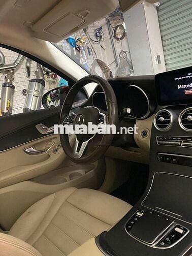 Mercedes Benz GLC 2020 300 4MATIC - 72000 km