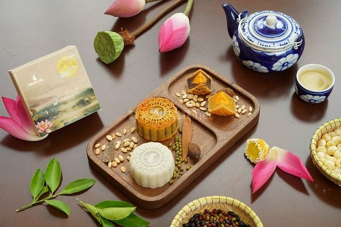 Khuôn bánh nhựa tạo hình logo theo yêu cầu
