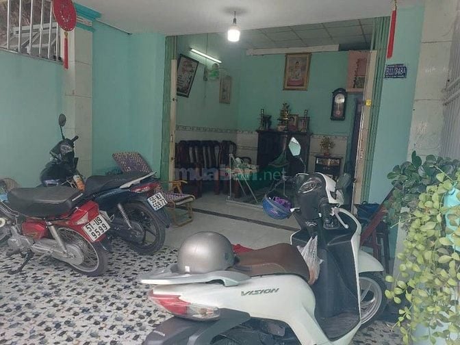 Bán gấp căn nhà cấp 4 ngay Trung tâm TT Củ Chi 80m2 Shr giá chỉ 690tr
