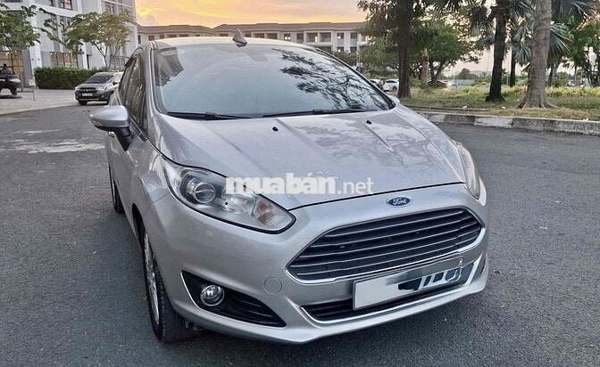 Ford Fiesta 2016 1.5 AT Titanium - 53000 km
