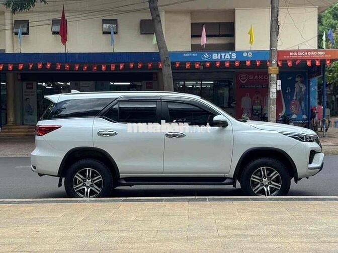 Toyota Fortuner 2022 2.4 4x2 AT - Máy Dầu Rất Mới