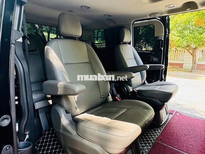✅Ford Tourneo 2019 Titanium - 81000 km Chính Hãng