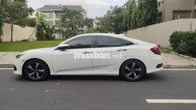 Bán Honda Civic 2017 1.5L Vtec Turbo - màu trắng