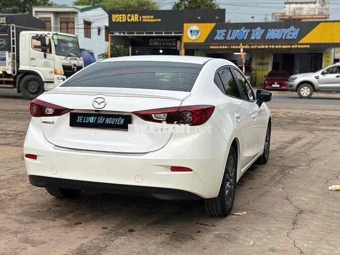 Mazda 3 2016 1.5 AT Sedan - 136000 km