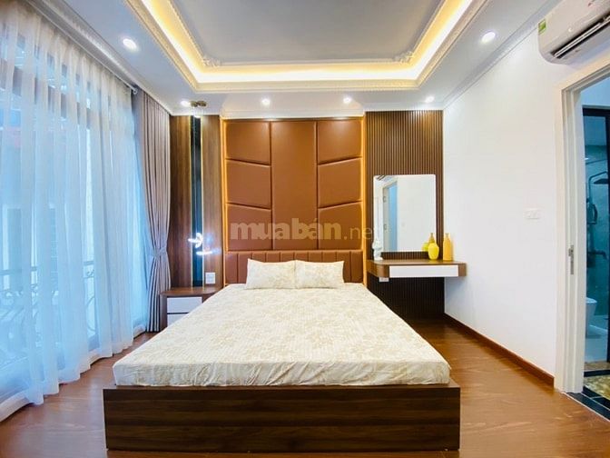 Nhà đẹp Cầu Giấy 6 tầng Thang máy , Giá Nhỉnh 10 tỷ