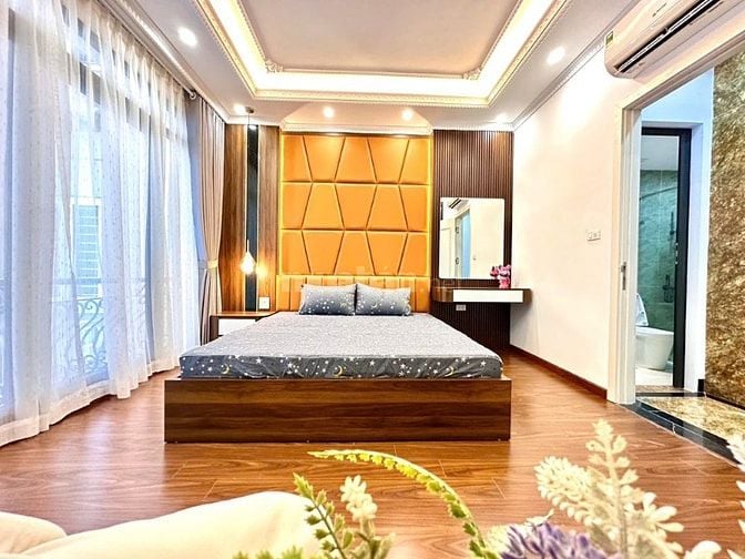 Nhà đẹp Cầu Giấy 6 tầng Thang máy , Giá Nhỉnh 10 tỷ