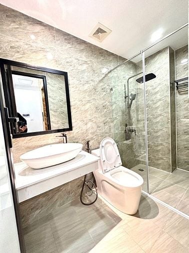 Nhà đẹp Cầu Giấy 6 tầng Thang máy , Giá Nhỉnh 10 tỷ