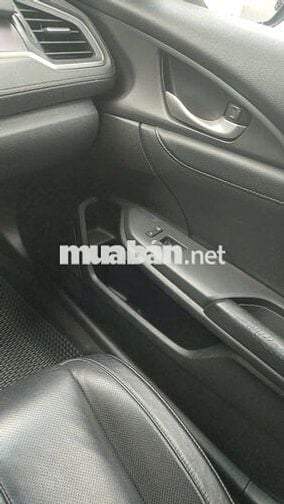 Bán Honda Civic 2017 1.5L Vtec Turbo - màu trắng