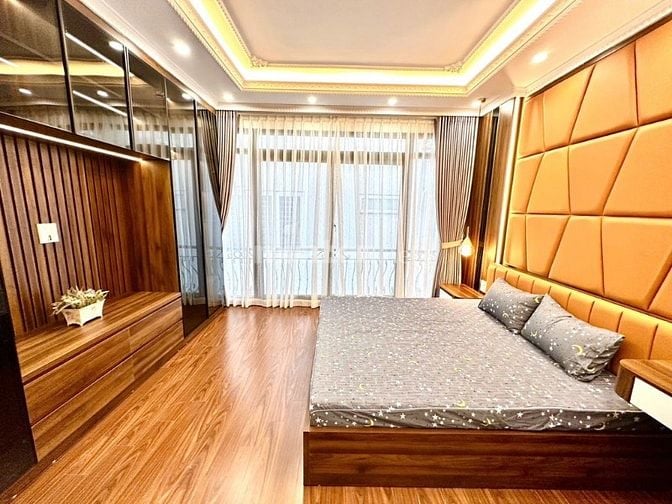 Nhà đẹp Cầu Giấy 6 tầng Thang máy , Giá Nhỉnh 10 tỷ